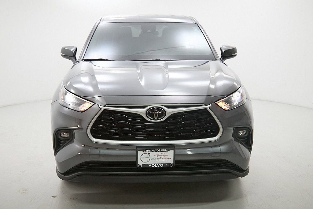 Used 2023 Toyota Highlander LE image 5