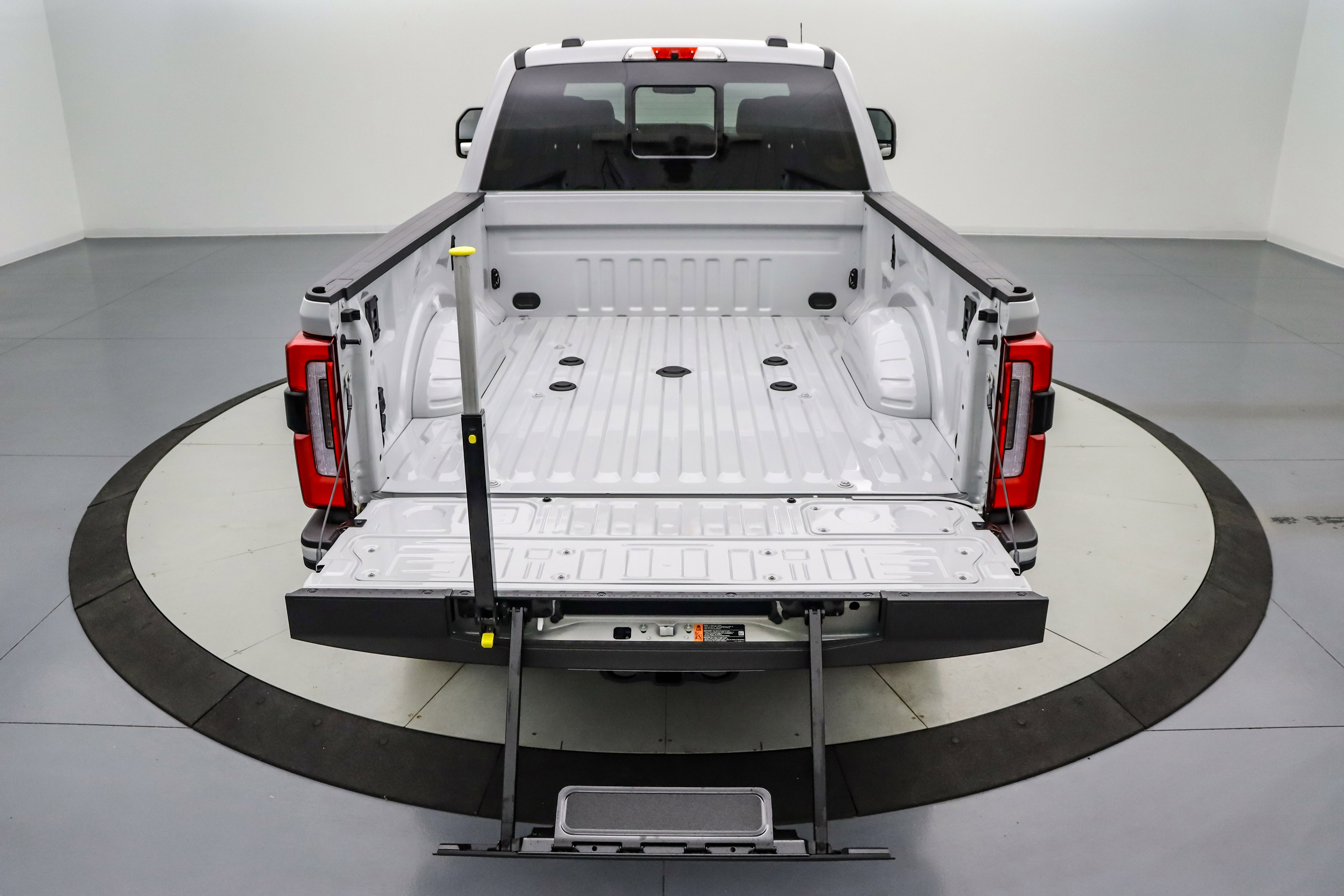New 2026 Ford F250 Platinum w/ Tremor Off-Road Package image 6