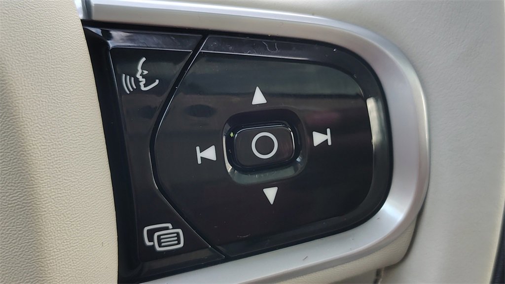 Certified 2022 Volvo XC90 T8 Inscription Expression w/ Advanced Package image 15