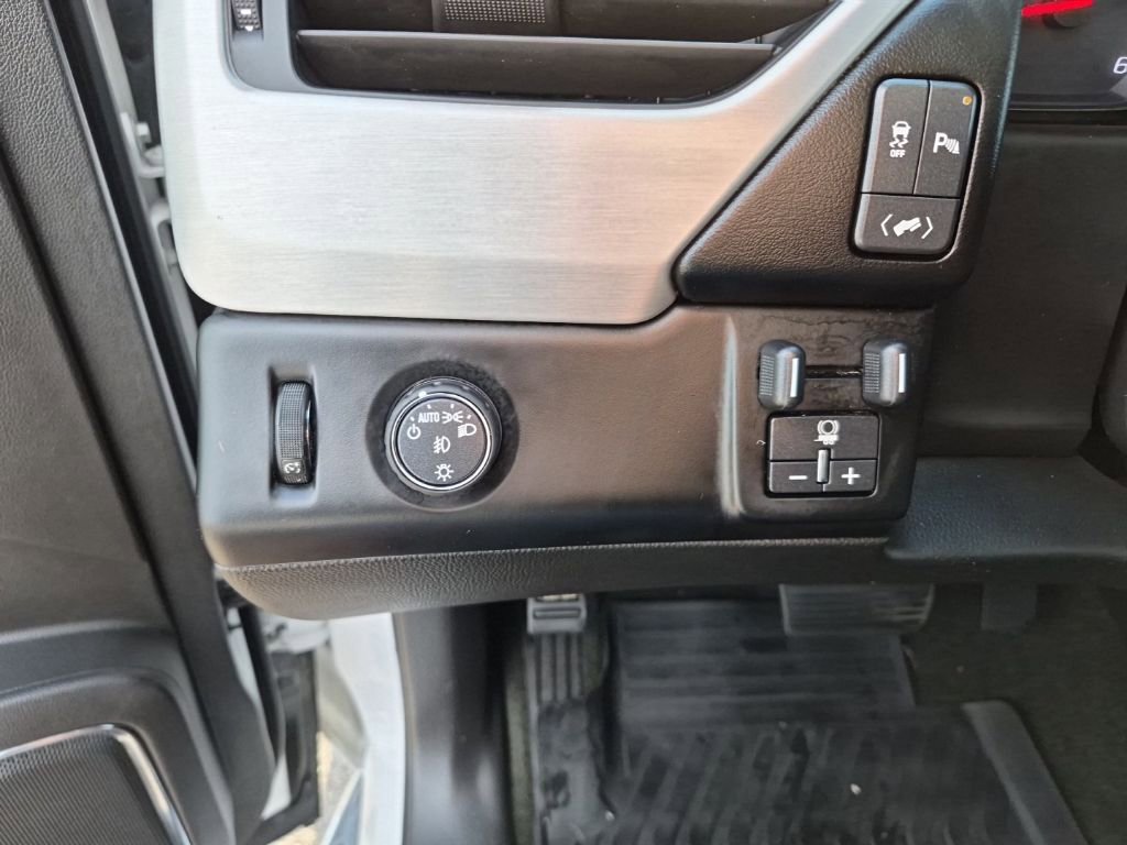 Used 2018 GMC Yukon XL SLE w/ SLE Value Package image 33