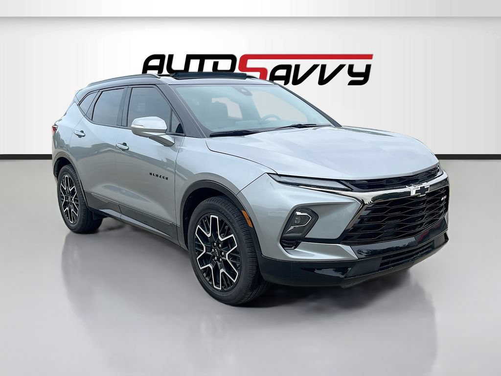 Used 2023 Chevrolet Blazer RS w/ Driver Confidence II Package FWD image 1