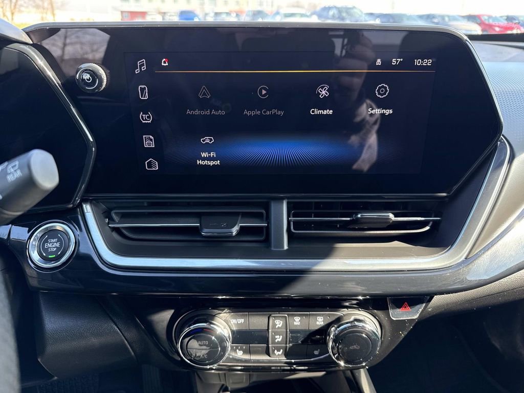 New 2026 Chevrolet Trax RS w/ Sunroof Package FWD image 3