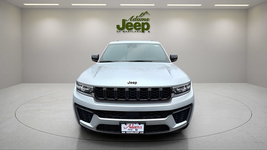 New 2026 Jeep Grand Cherokee Altitude AWD/4WD image 4