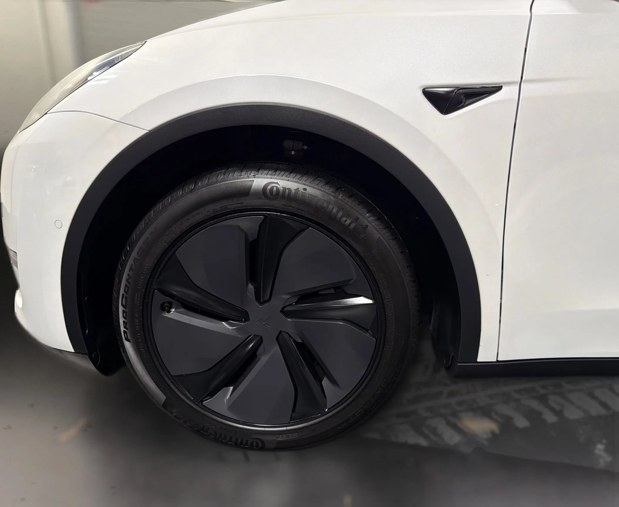 Used 2021 Tesla Model Y Long Range AWD/4WD image 20