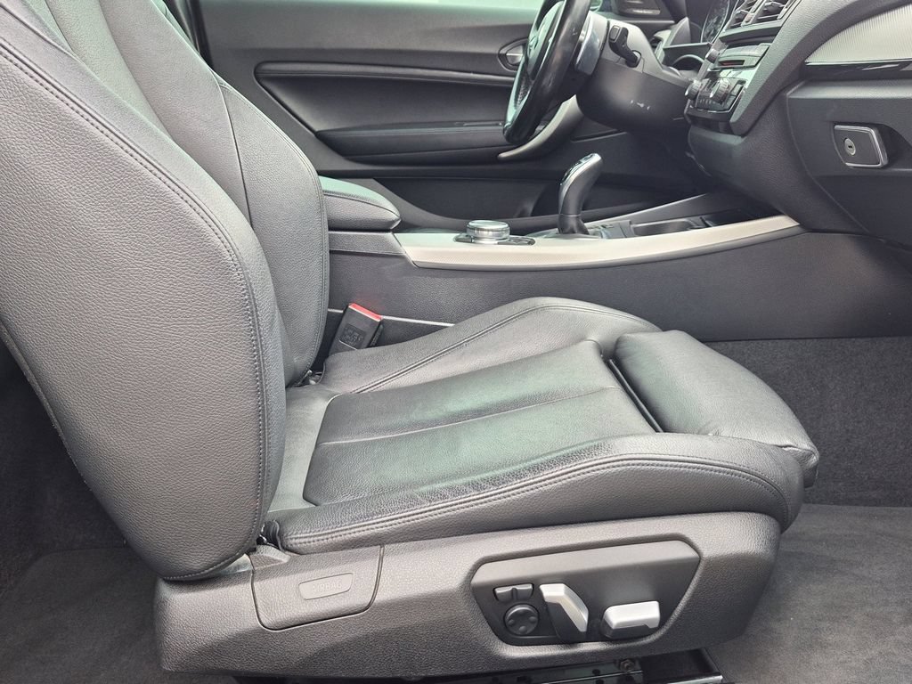 Used 2016 BMW M235i Coupe RWD image 8