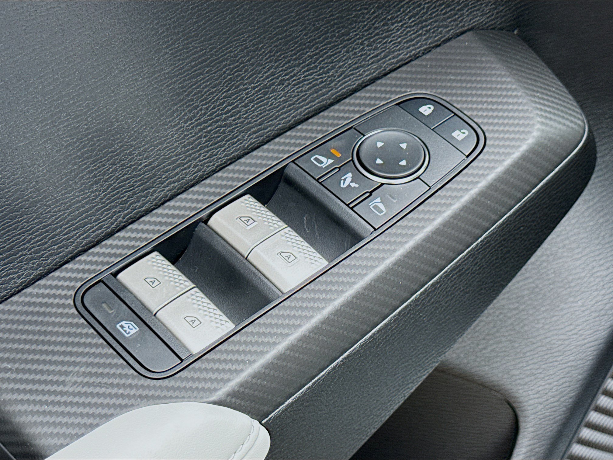 New 2026 Mitsubishi Outlander SE AWD/4WD image 8