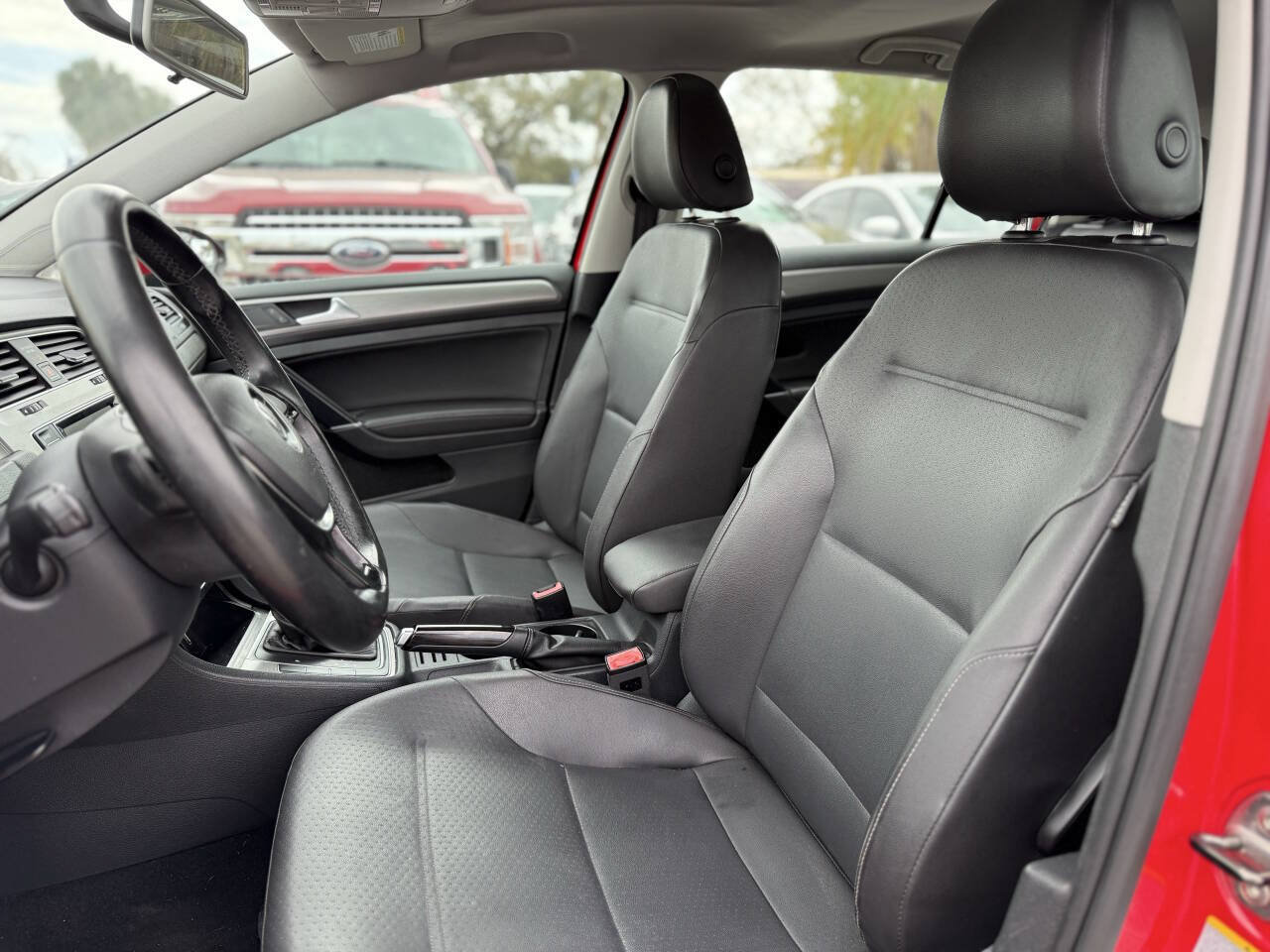 Used 2015 Volkswagen Golf S FWD image 12