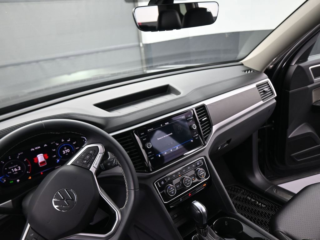 Used 2023 Volkswagen Atlas SE image 38