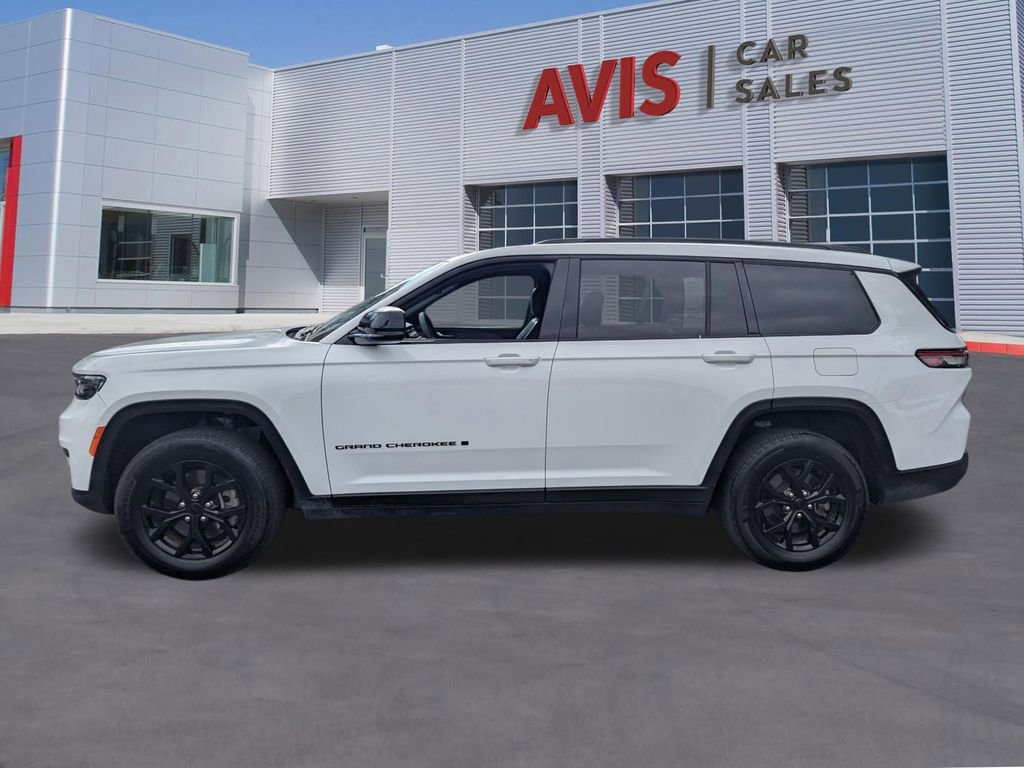 Used 2024 Jeep Grand Cherokee L Laredo AWD/4WD image 10