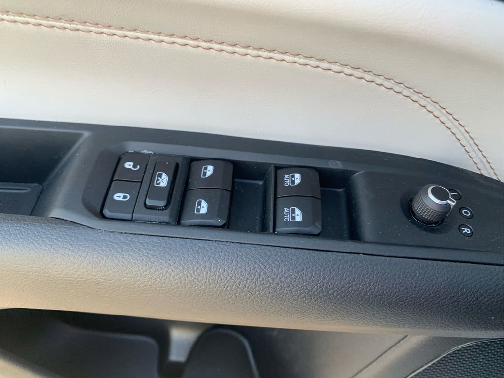 Used 2026 Jeep Compass Limited image 34