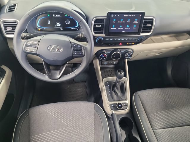 Used 2025 Hyundai Venue Limited FWD image 32