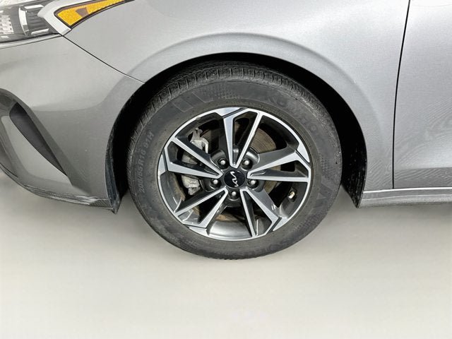 Certified 2023 Kia Forte LXS w/ LXS Technology Package FWD image 26