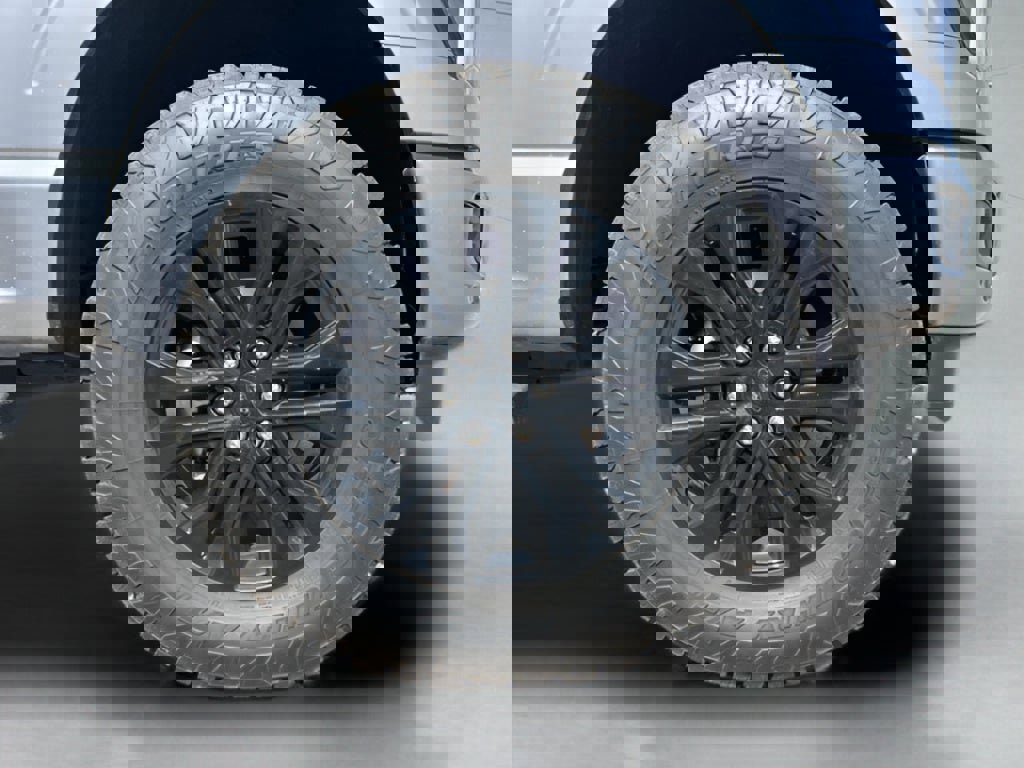 Used 2025 Ford F150 Lariat w/ Equipment Group 502A High image 24