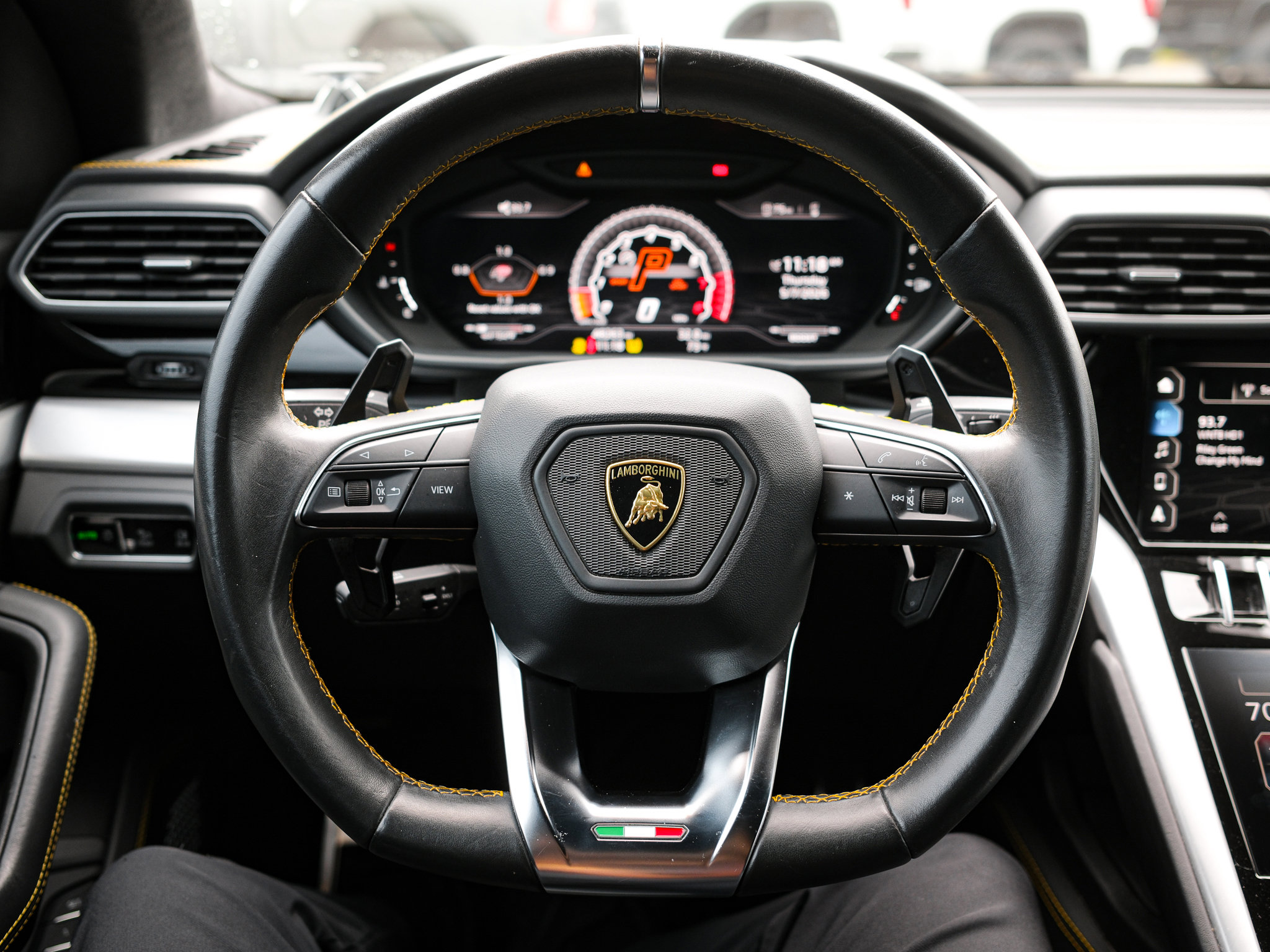 Used 2020 Lamborghini Urus AWD/4WD image 19
