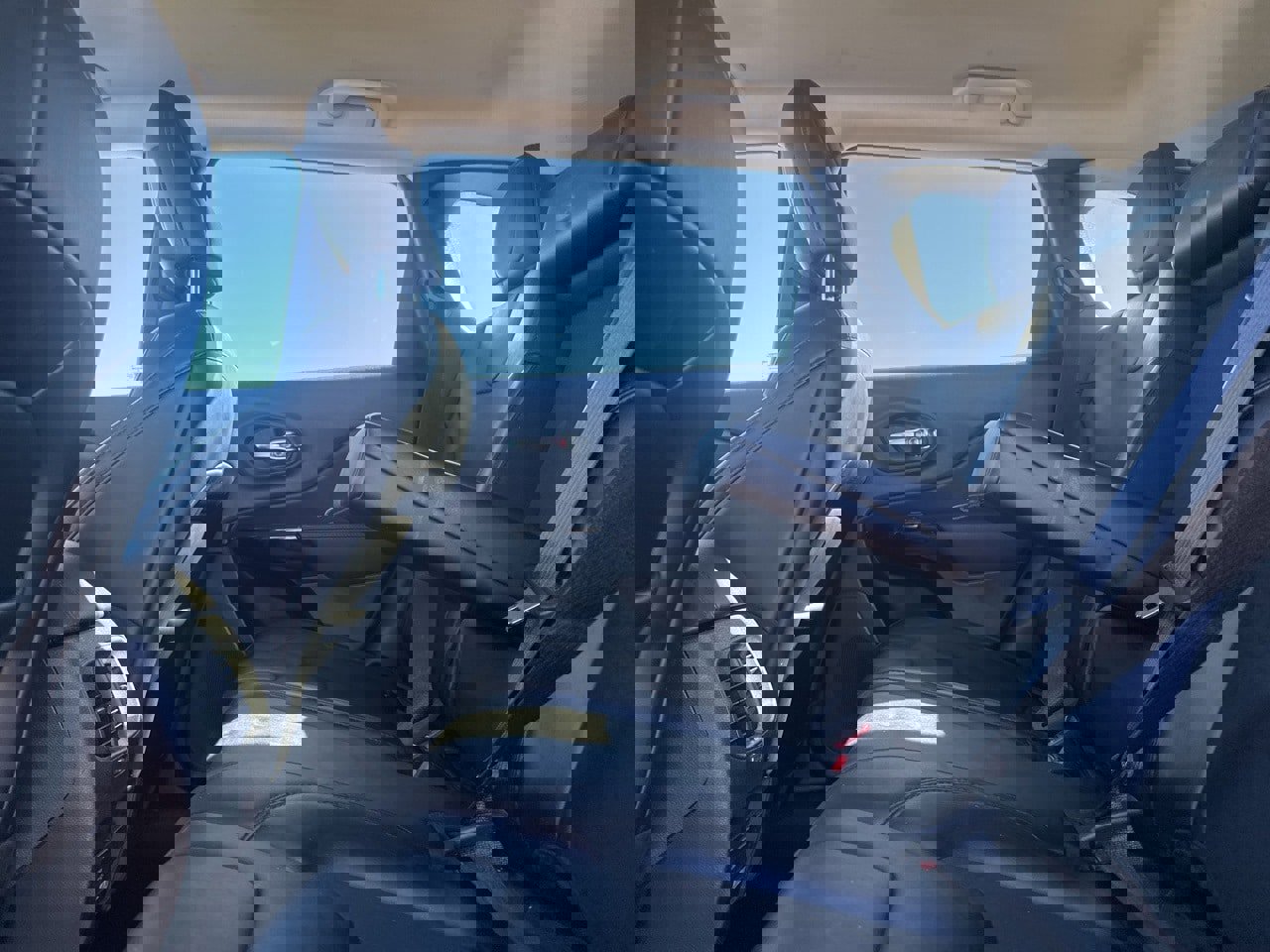 Used 2020 Jeep Cherokee Latitude Plus image 25