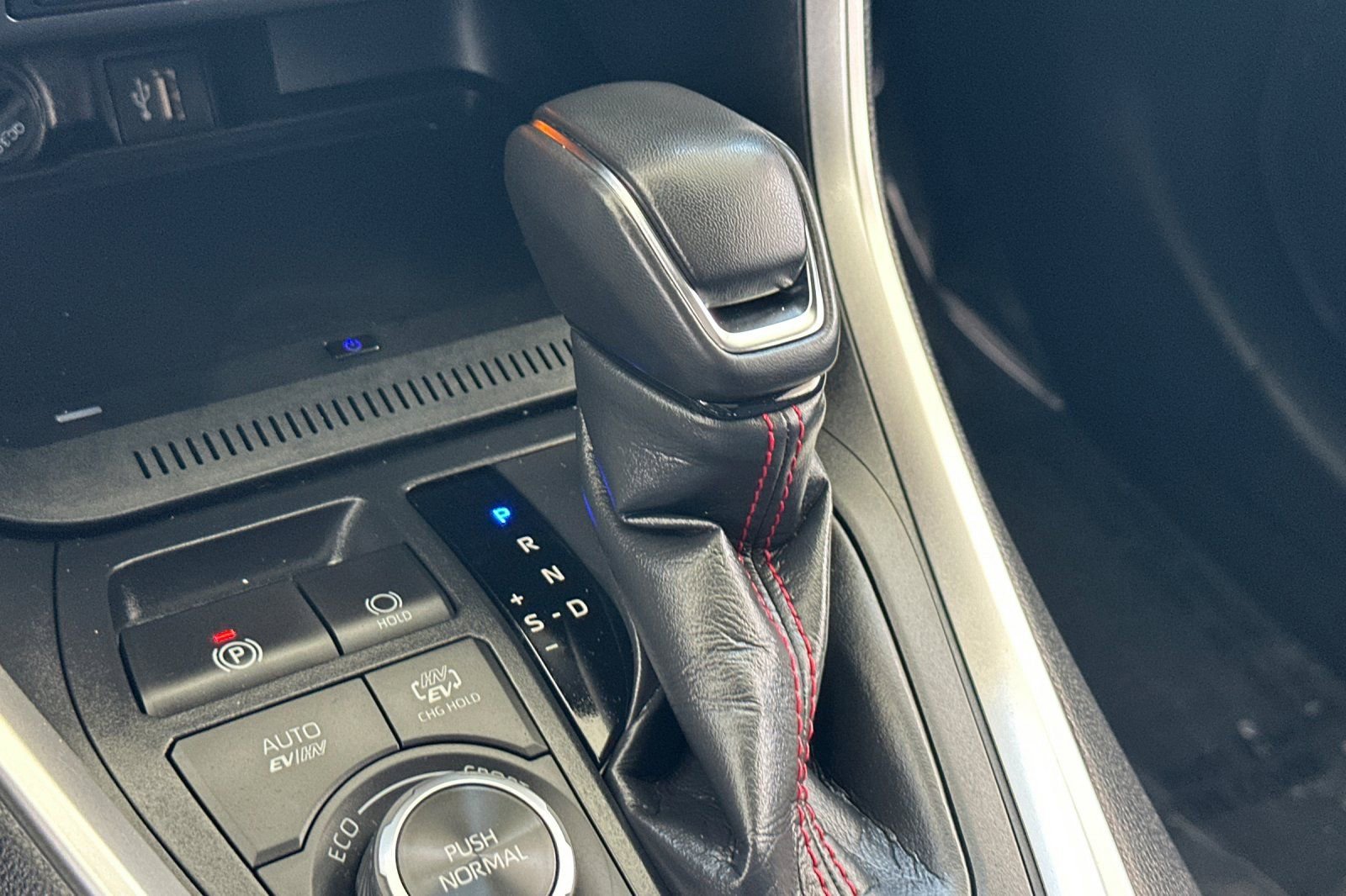 Used 2023 Toyota RAV4 SE w/ Weather & Moonroof Package AWD/4WD image 22