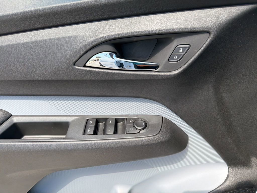 New 2027 Chevrolet Bolt RS FWD image 31