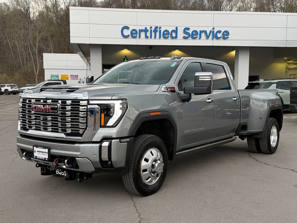 Used 2024 GMC Sierra 3500 Denali w/ Denali Reserve Package AWD/4WD image 10