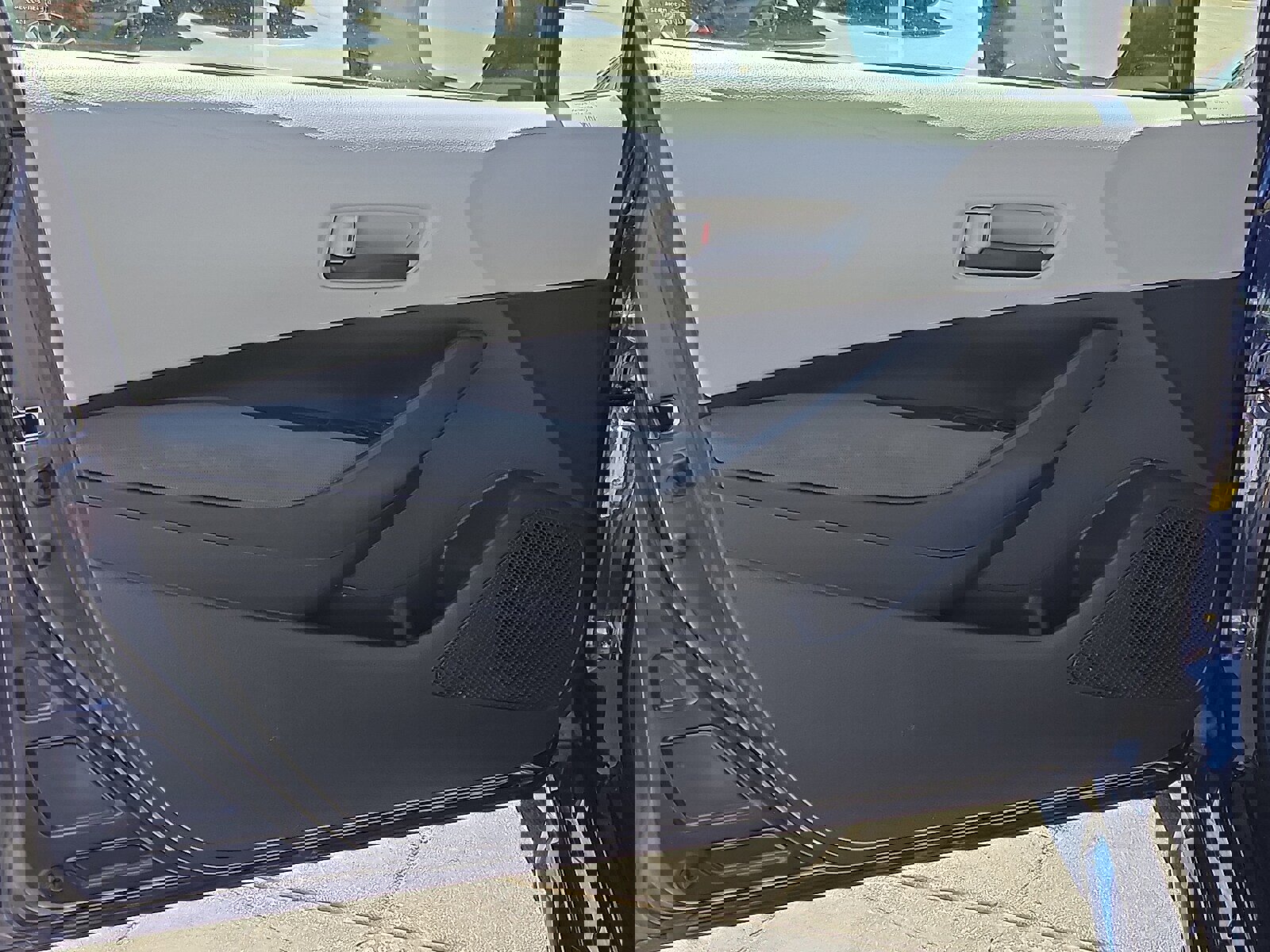 Used 2022 Toyota Corolla LE w/ Carpet Mat Package (TMS) image 8