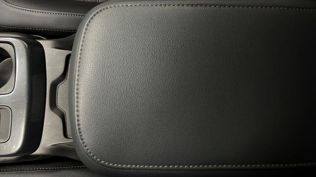 Used 2021 Chevrolet Colorado Z71 AWD/4WD image 19