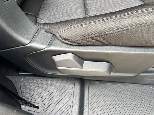 Used 2022 Ford Explorer XLT image 47