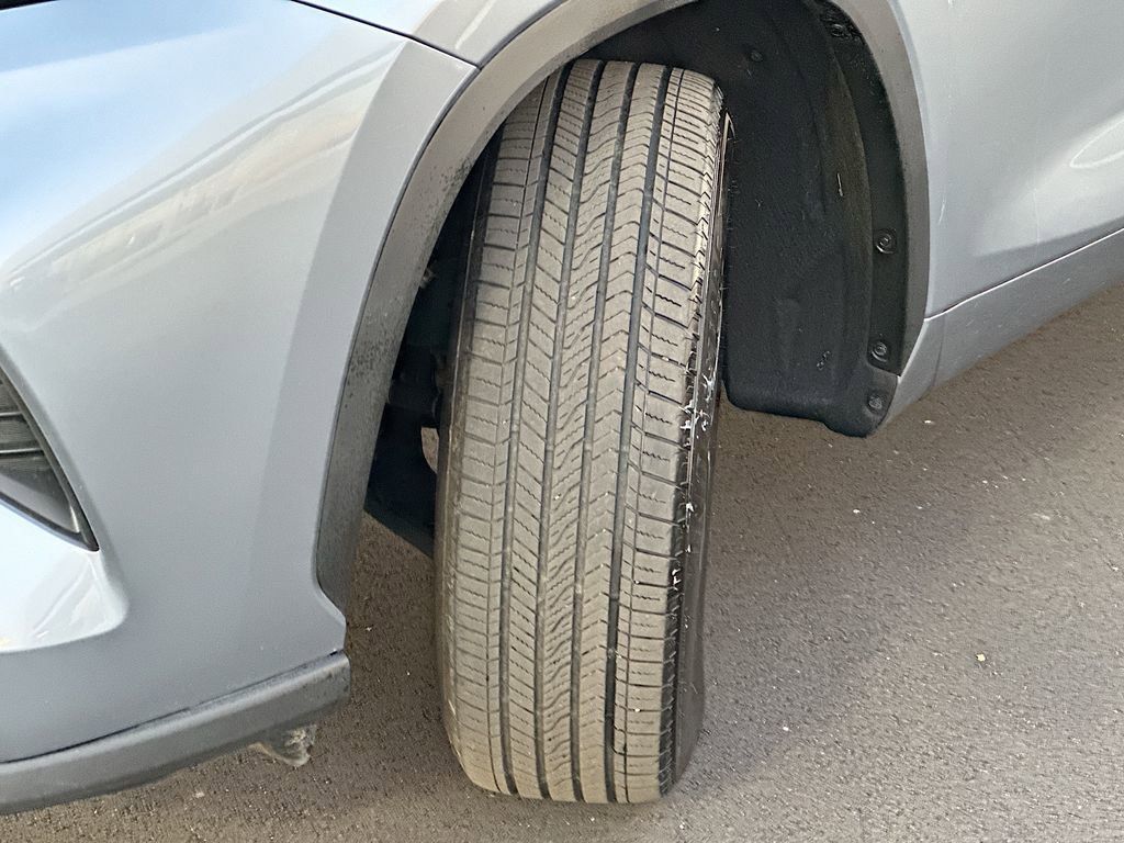 Used 2024 Toyota Highlander XLE image 25