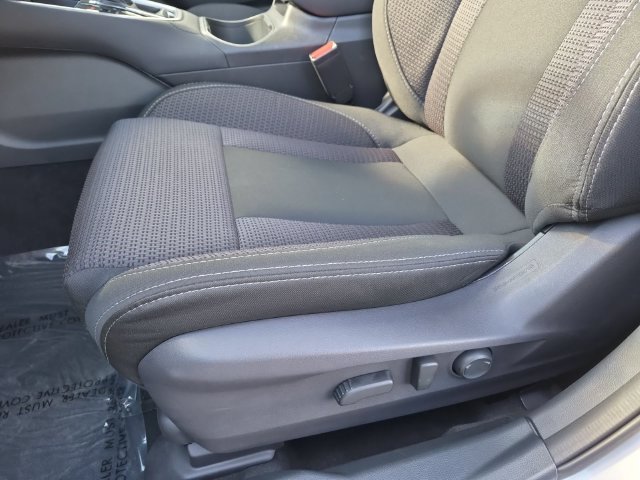 Used 2025 Subaru Outback Premium AWD/4WD image 17