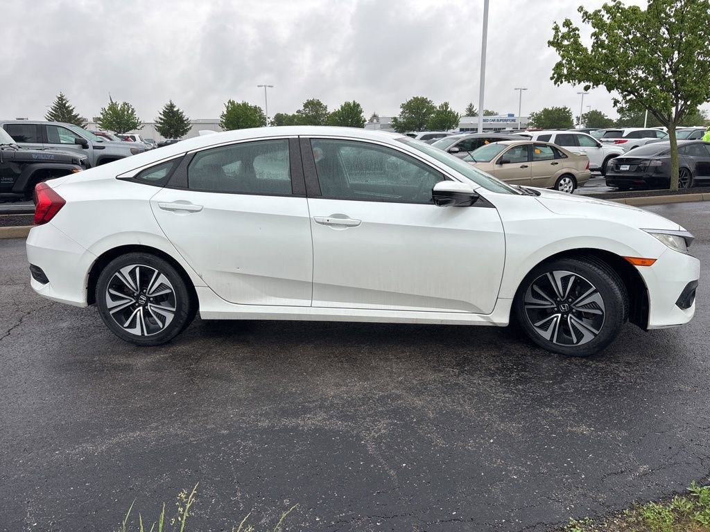 Used 2017 Honda Civic EX-T image 11