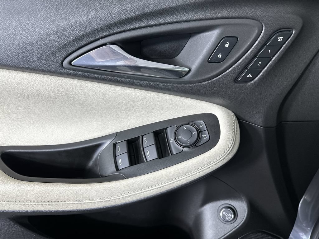Certified 2023 Buick Encore GX Essence w/ Experience Buick Package FWD image 26