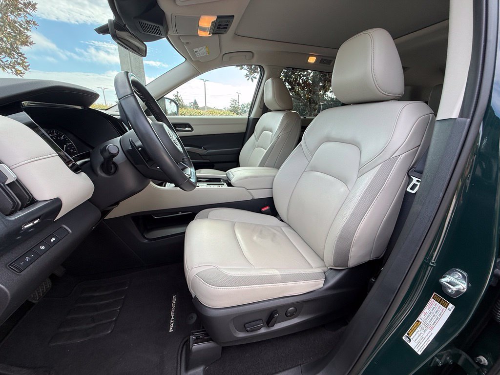 Used 2024 Nissan Pathfinder SL w/ SL Premium Package FWD image 11