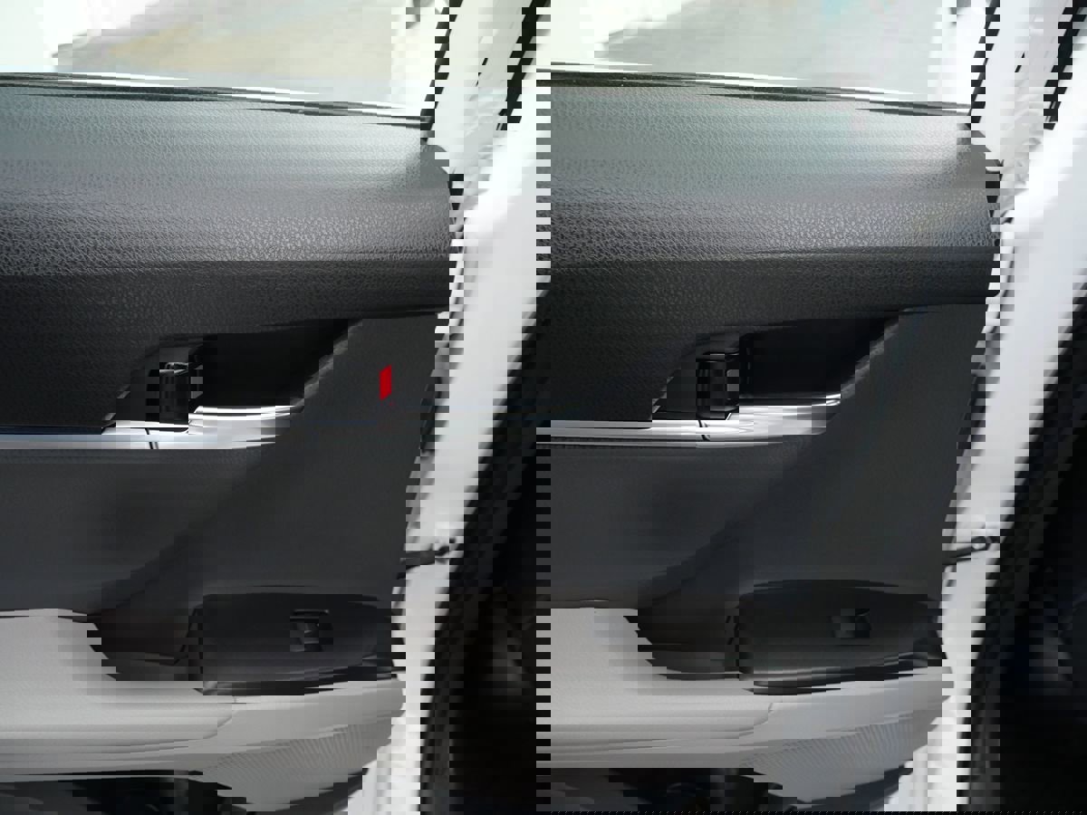 Used 2022 Toyota Camry LE image 22