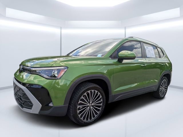 Certified 2026 Volkswagen Taos SE FWD image 7