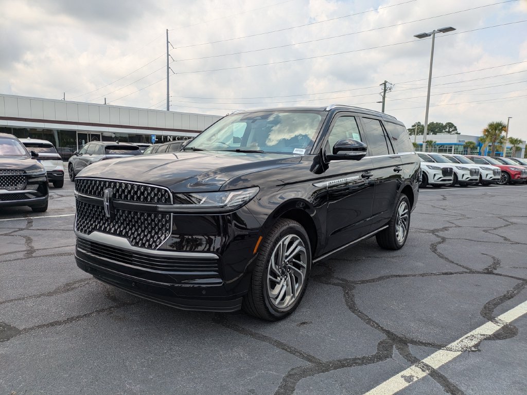 New 2027 Lincoln Navigator Reserve AWD/4WD image 8