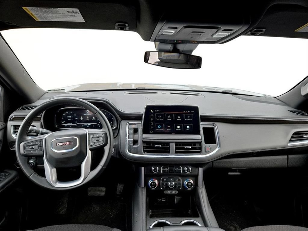 Used 2024 GMC Yukon SLE AWD/4WD image 12