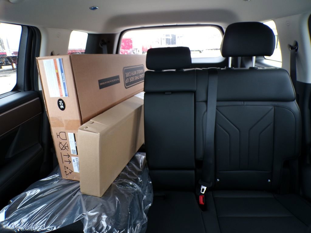 New 2026 Hyundai Santa Fe XRT AWD/4WD image 8