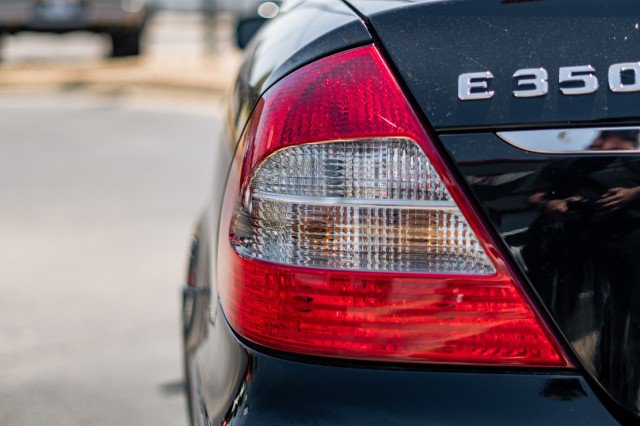 Used 2007 Mercedes-Benz E 350 Sedan image 12