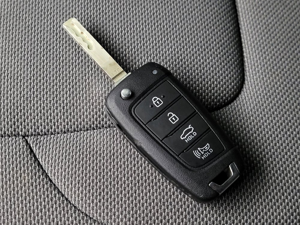 Used 2024 Hyundai Elantra SE image 32