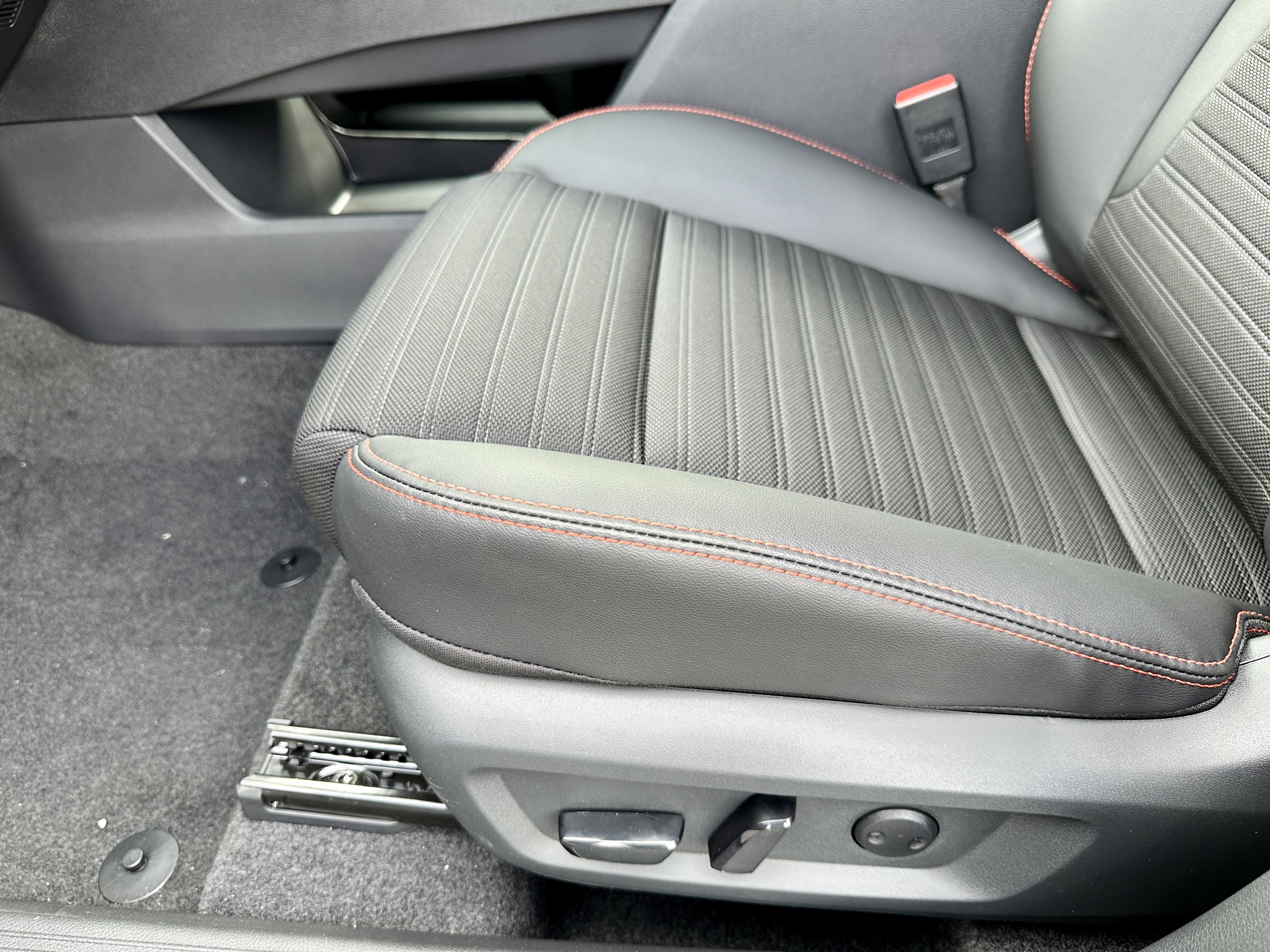 New 2026 Nissan Rogue SV image 27