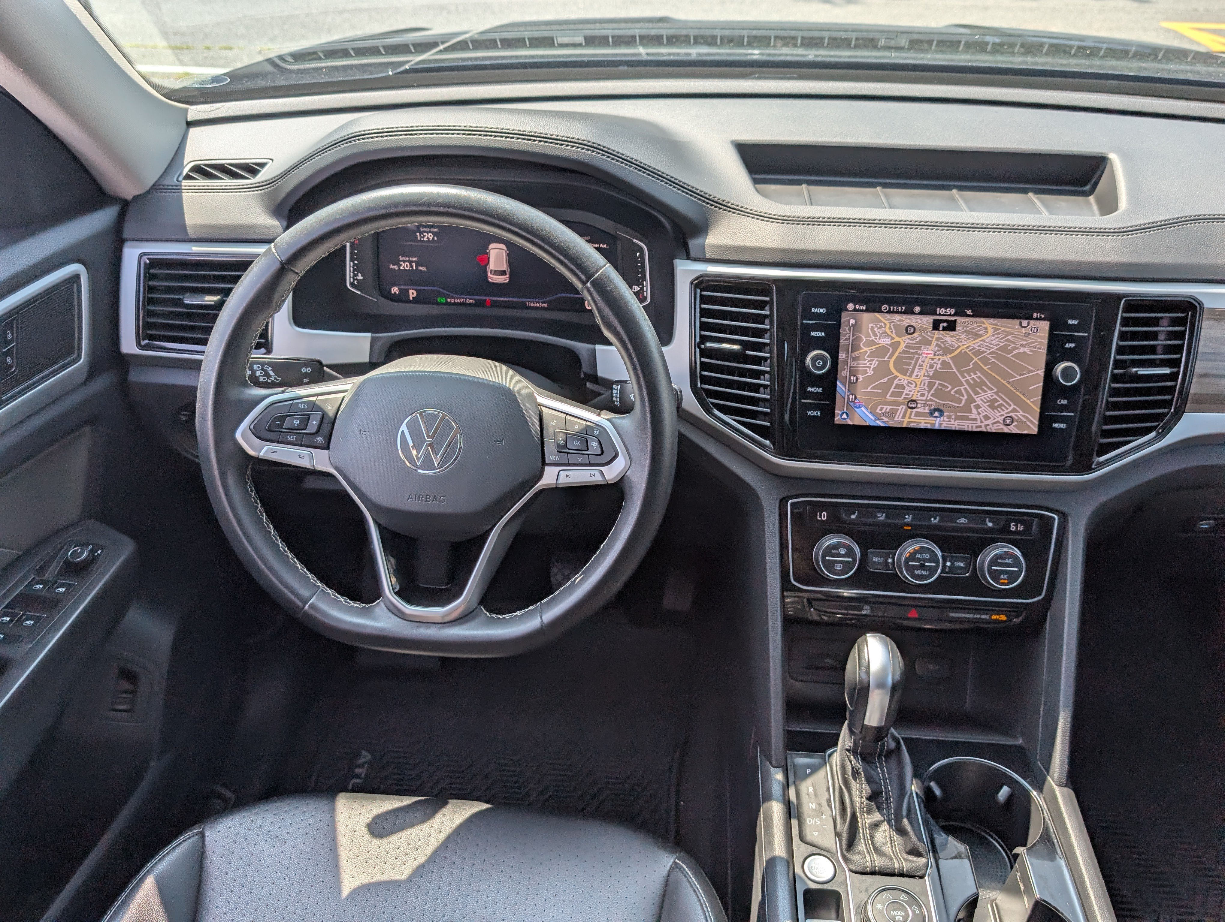 Used 2023 Volkswagen Atlas SEL AWD/4WD image 18