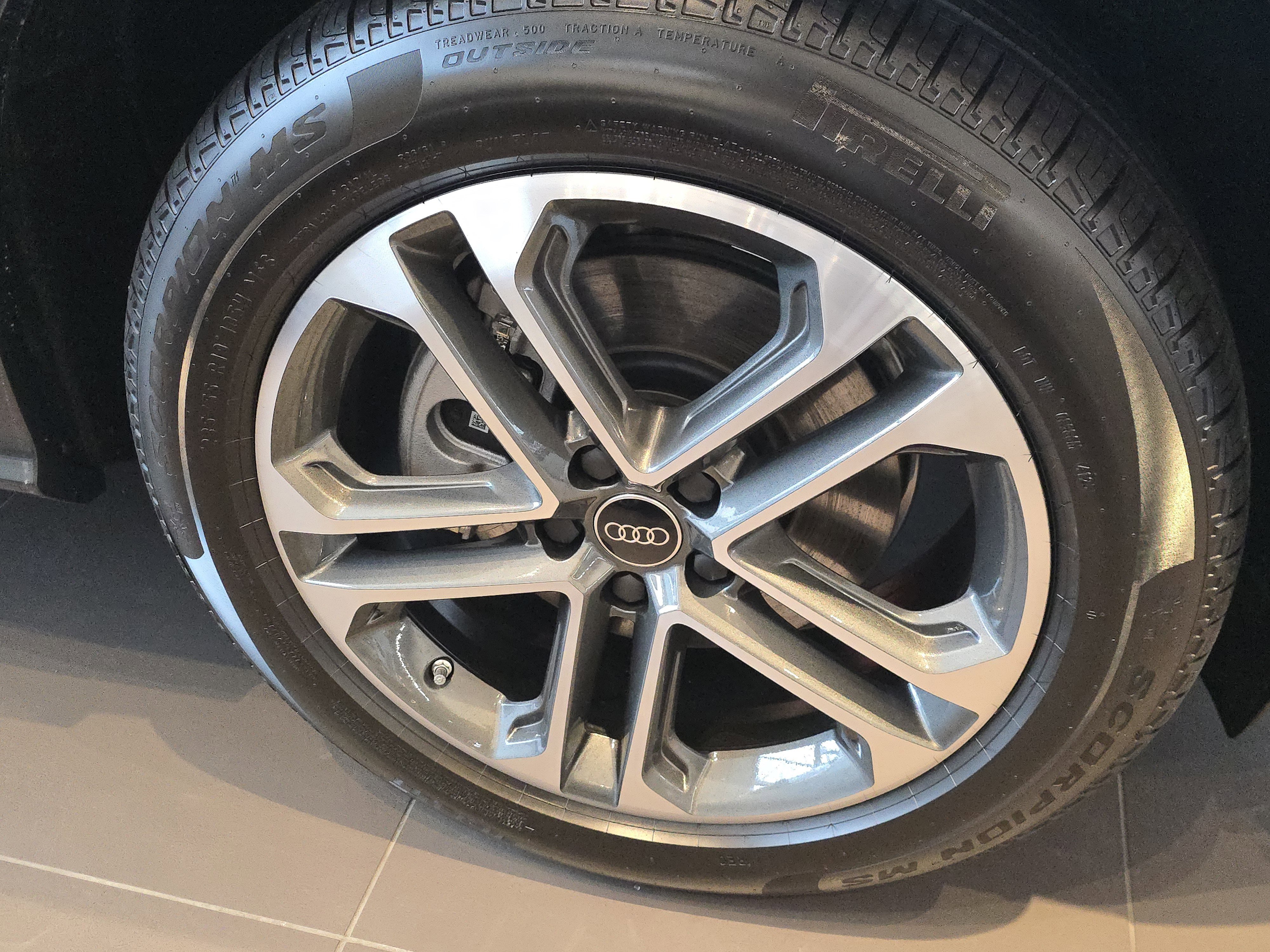 New 2025 Audi Q5 Premium Plus image 9