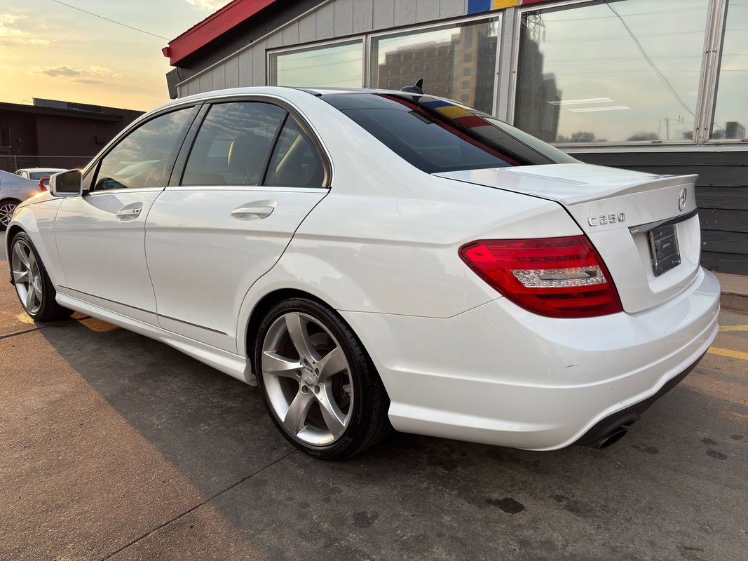 Used 2014 Mercedes-Benz C 250 Sedan image 6