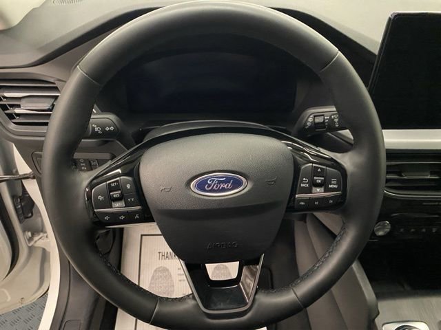 Used 2024 Ford Escape Platinum AWD/4WD image 16