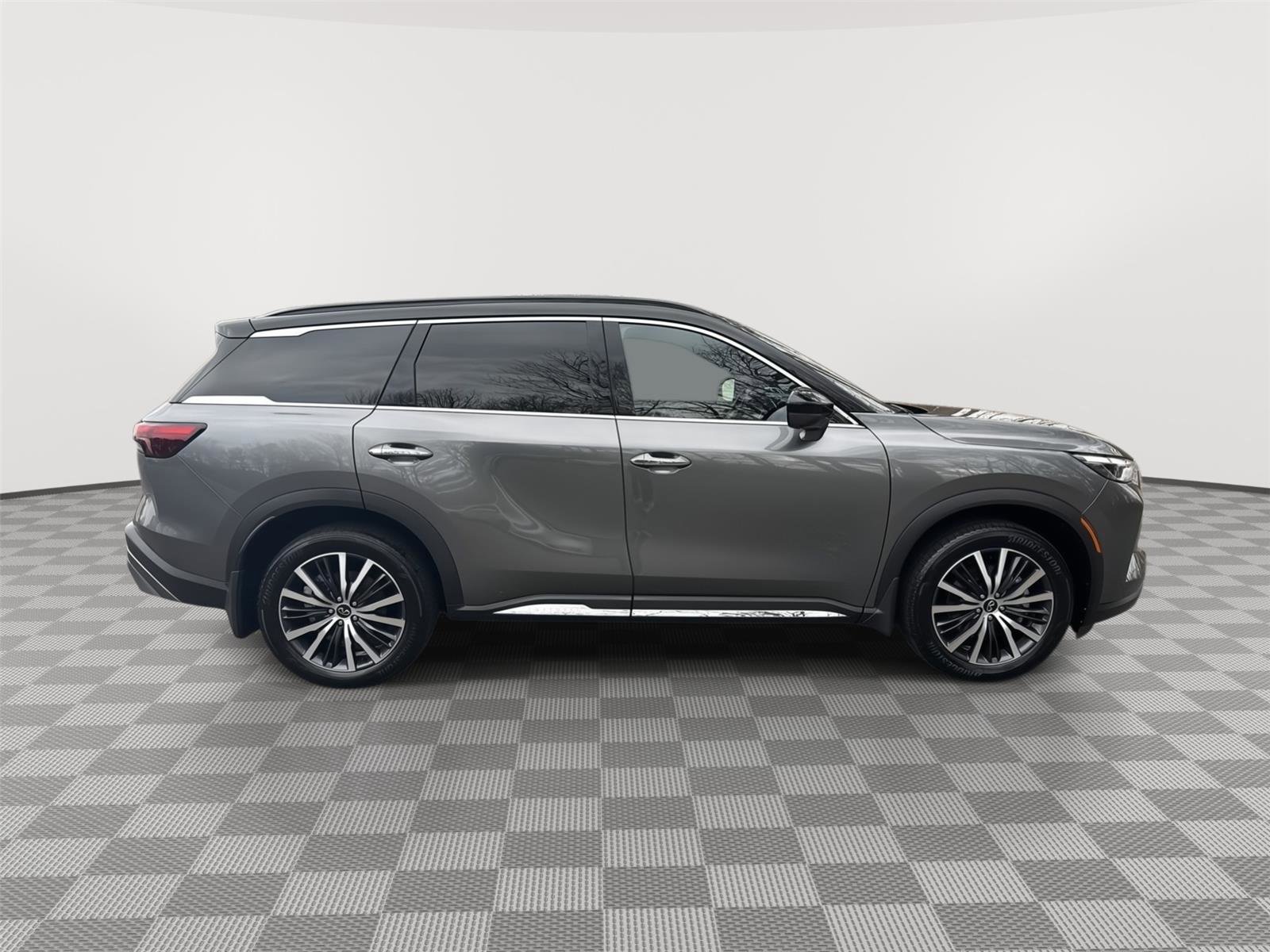 Certified 2025 INFINITI QX60 Autograph w/ Cargo Package AWD/4WD image 4