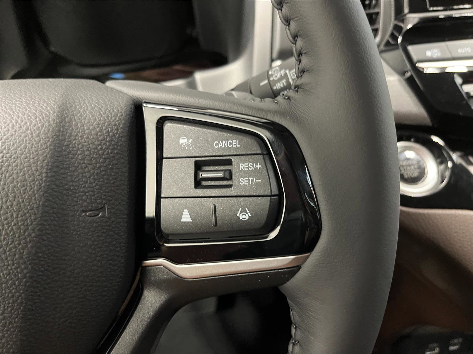 New 2026 Honda Odyssey Touring image 17
