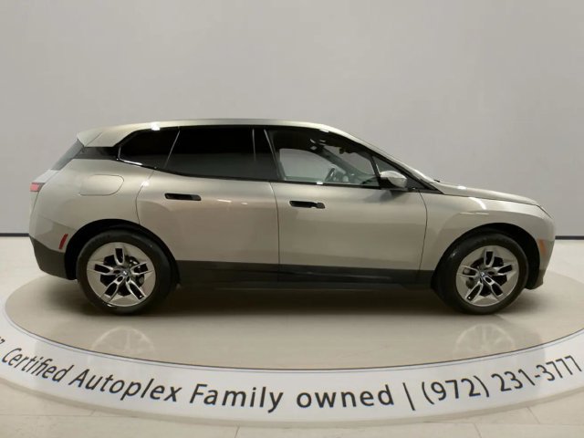 Used 2023 BMW iX xDrive50 AWD/4WD image 7