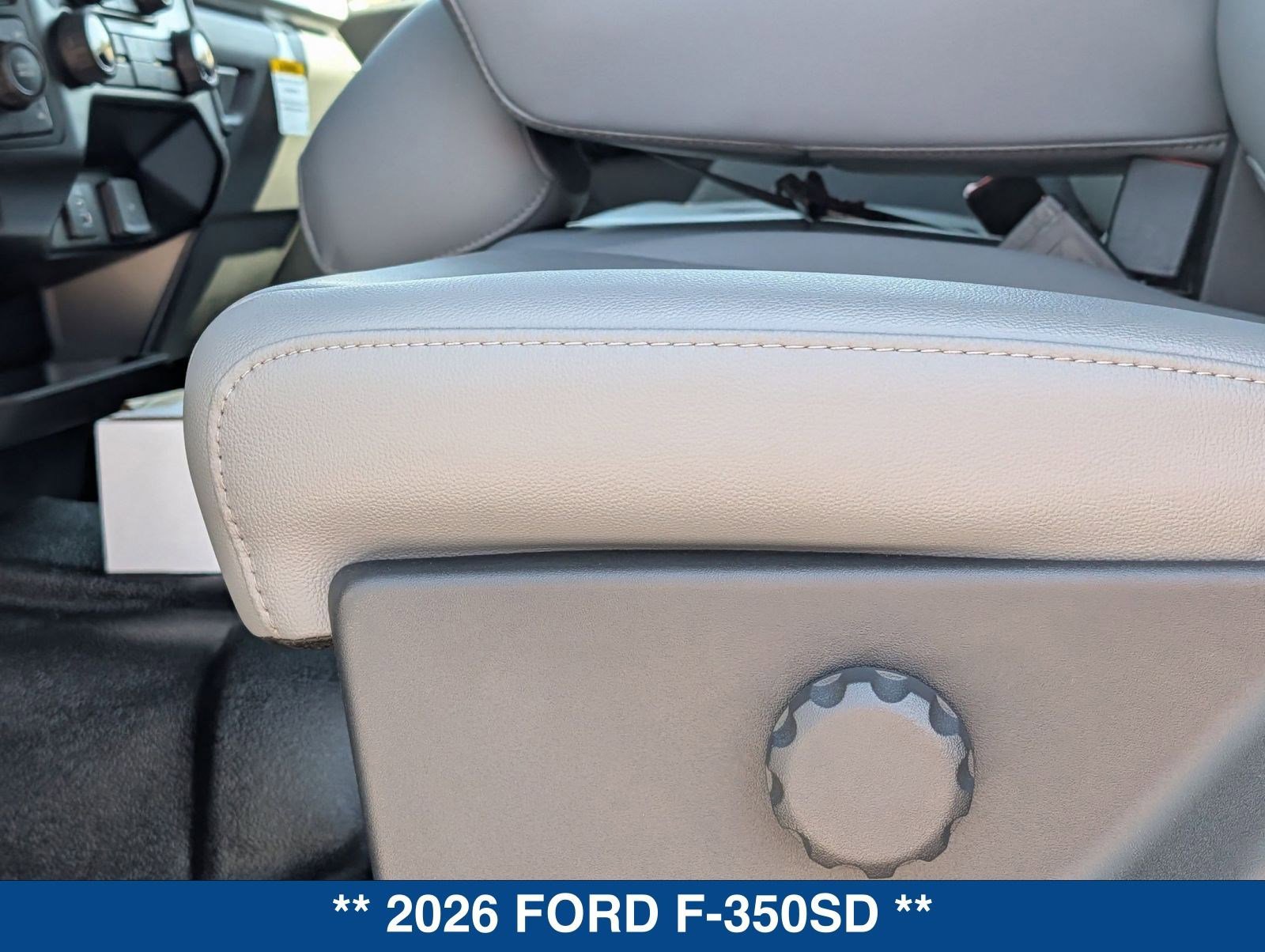 New 2026 Ford F350 XL w/ XL Chrome Package RWD image 24