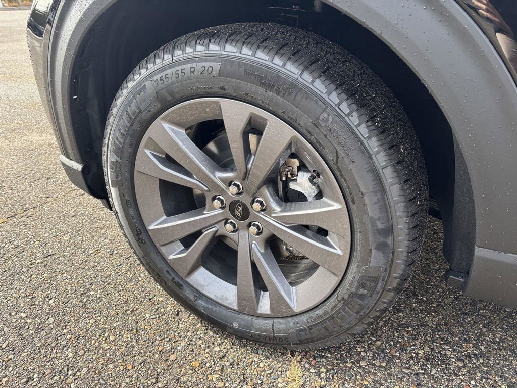 New 2026 Ford Explorer Active w/ Active Comfort Package image 9