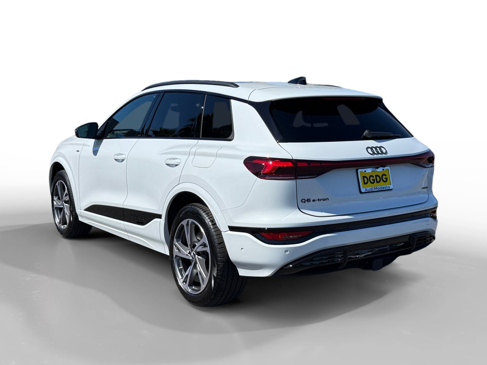 New 2027 Audi Q6 e-tron Premium Plus AWD/4WD image 3