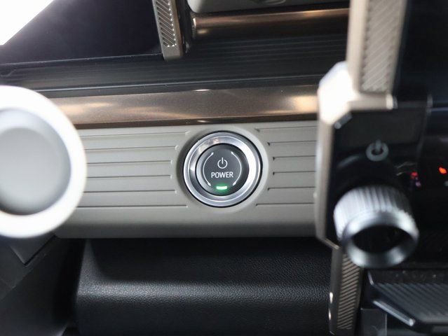 Certified 2025 GMC Hummer EV 2X image 35