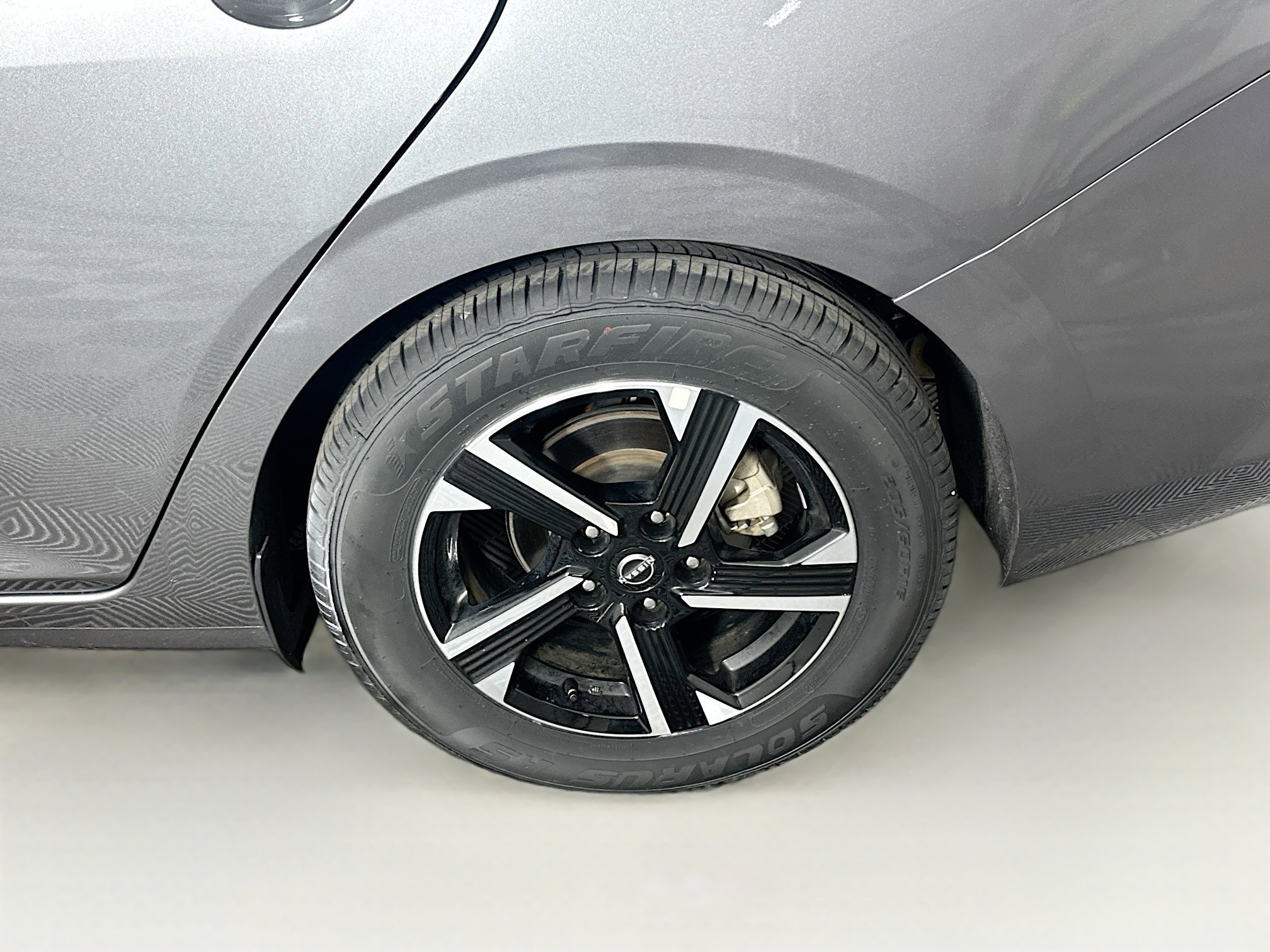 Used 2025 Nissan Sentra SV image 11